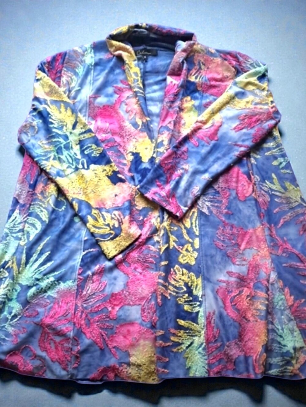 Calessa Burnout Tie-Dye Floral Bracelet Sleeve Drape Open Front Cardigan Medium
